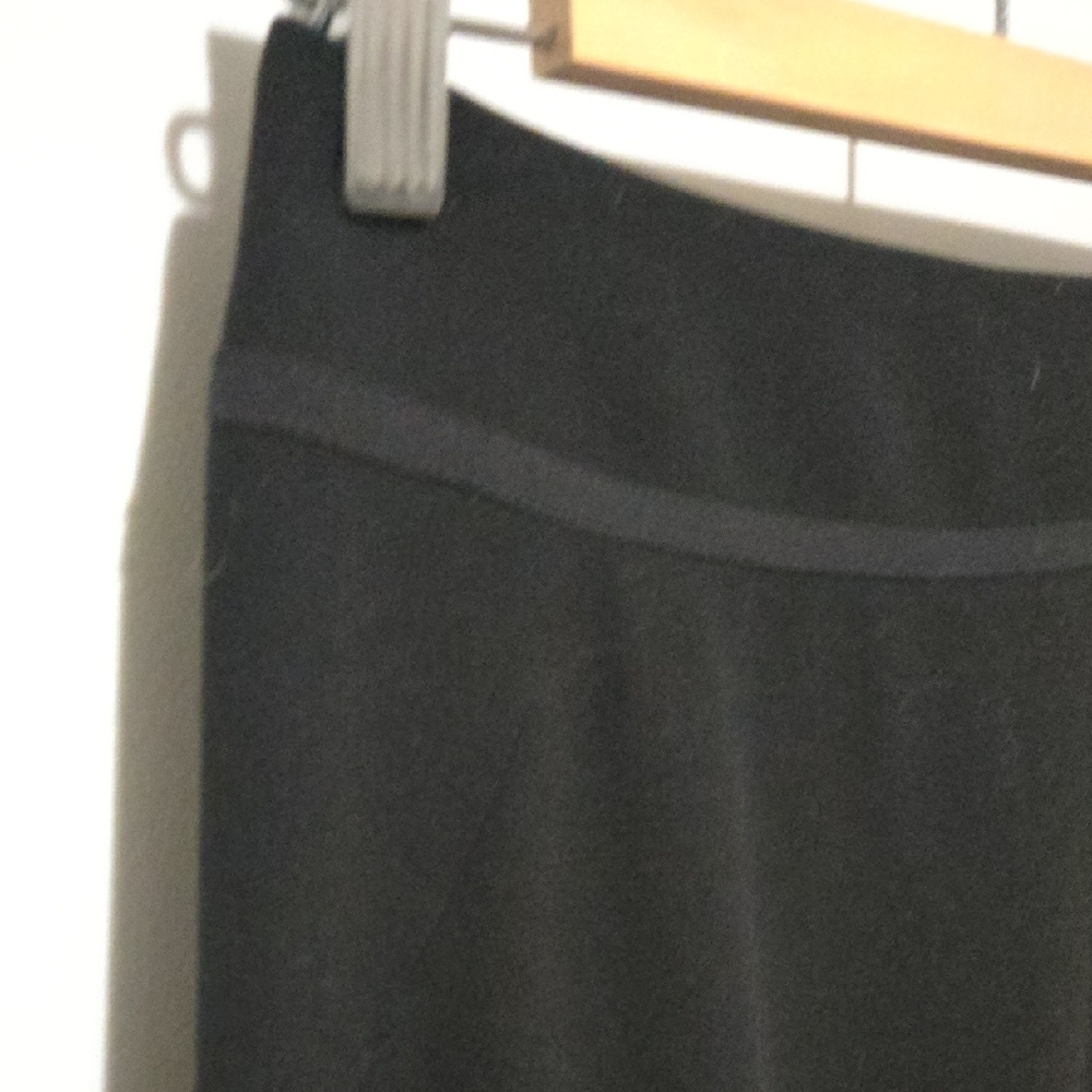 Tristan & Iseut Chic Black Maxi Skirt - Picture 3 of 6